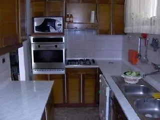 House With Garden Apartman