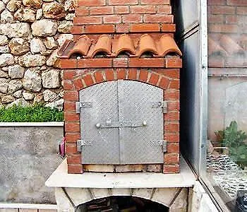 House With Garden